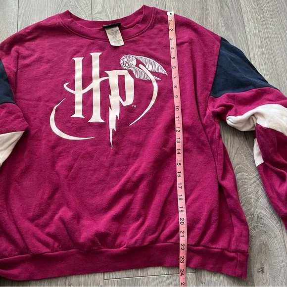 cozy harry potter sweatshirt - Picture 5 of 7